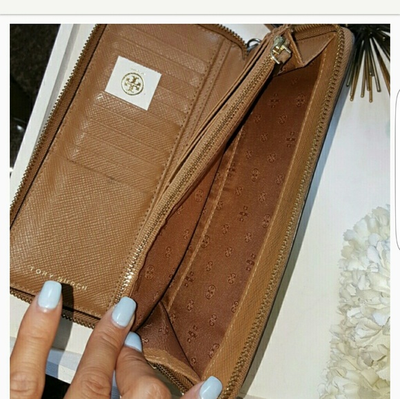 authentic tory burch wallet - Picture 5 of 5